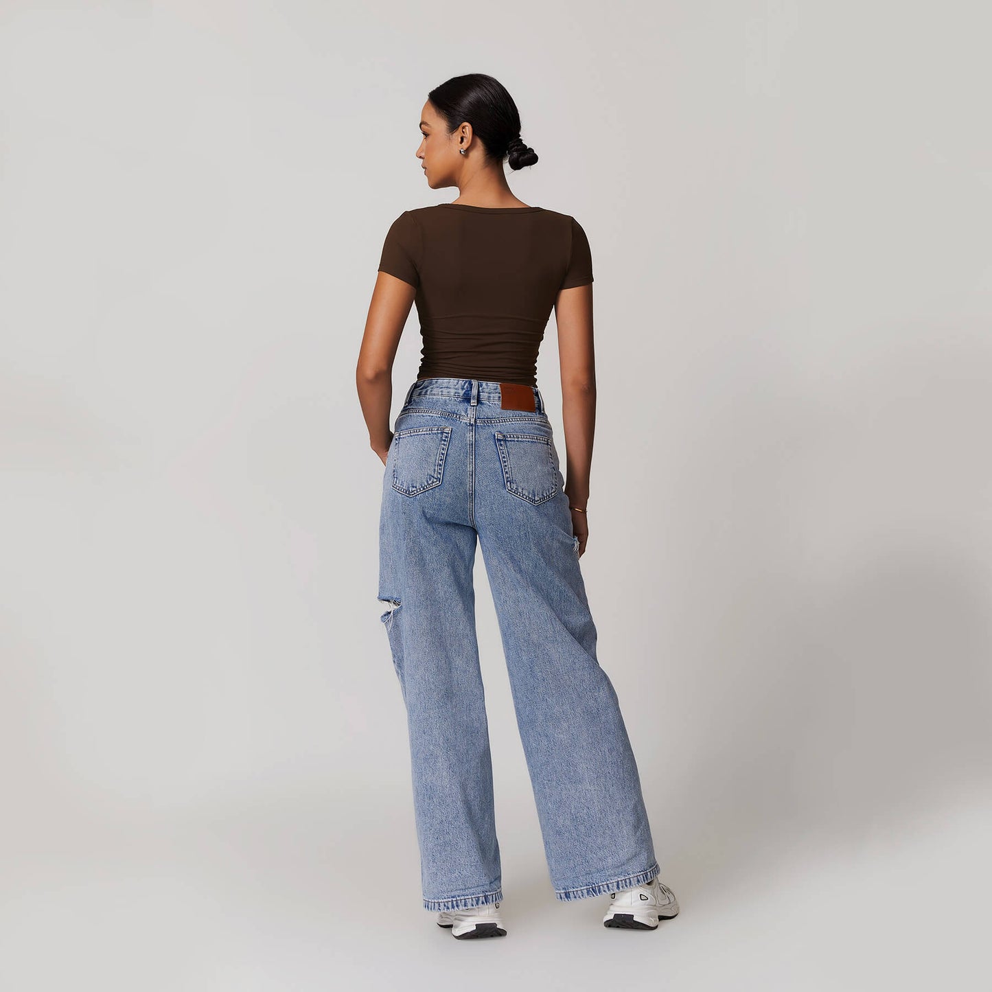 Button V-neck Crop Top