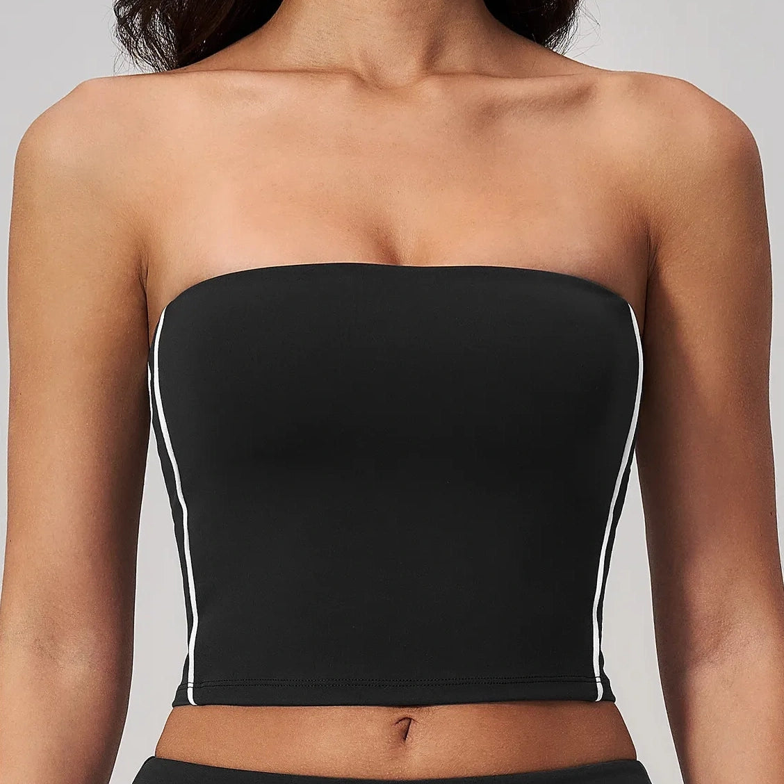 Contrast Strapless Bandeau Sports Bra - Black / White - black white front closeup