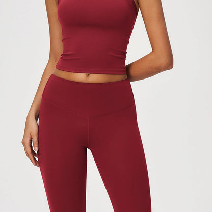 Sculpted-Waist Pilates Training Set - Cherry Red - cherry red top detail